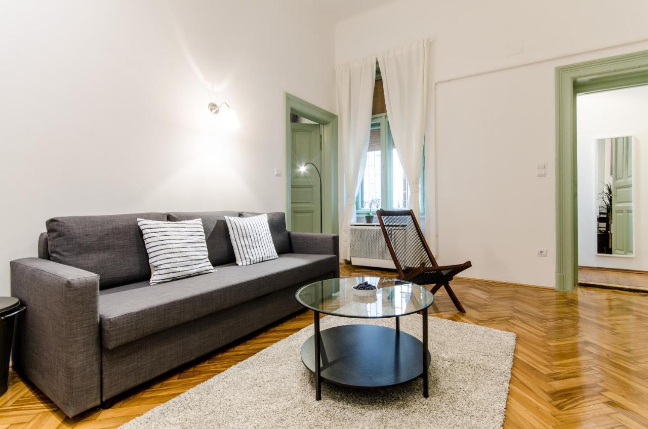 B63 2 Bedroom Apartment In Heart Of City Budapest Kültér fotó