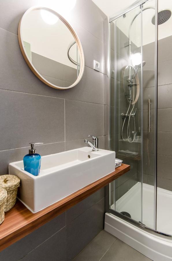 B63 2 Bedroom Apartment In Heart Of City Budapest Kültér fotó